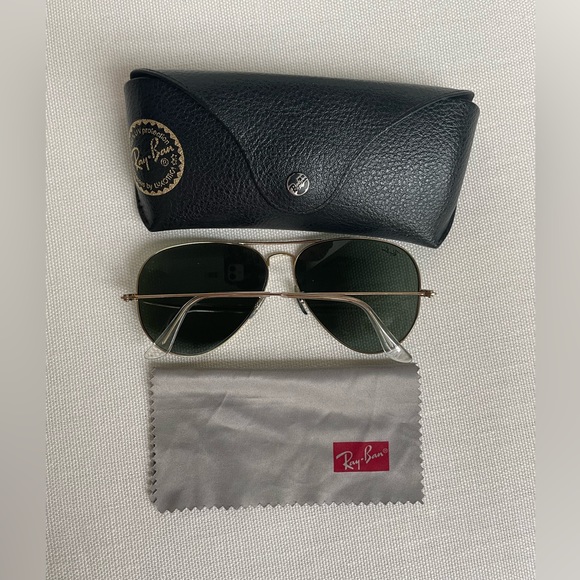 Ray-Ban Aviator Sunglasses - Picture 2 of 5
